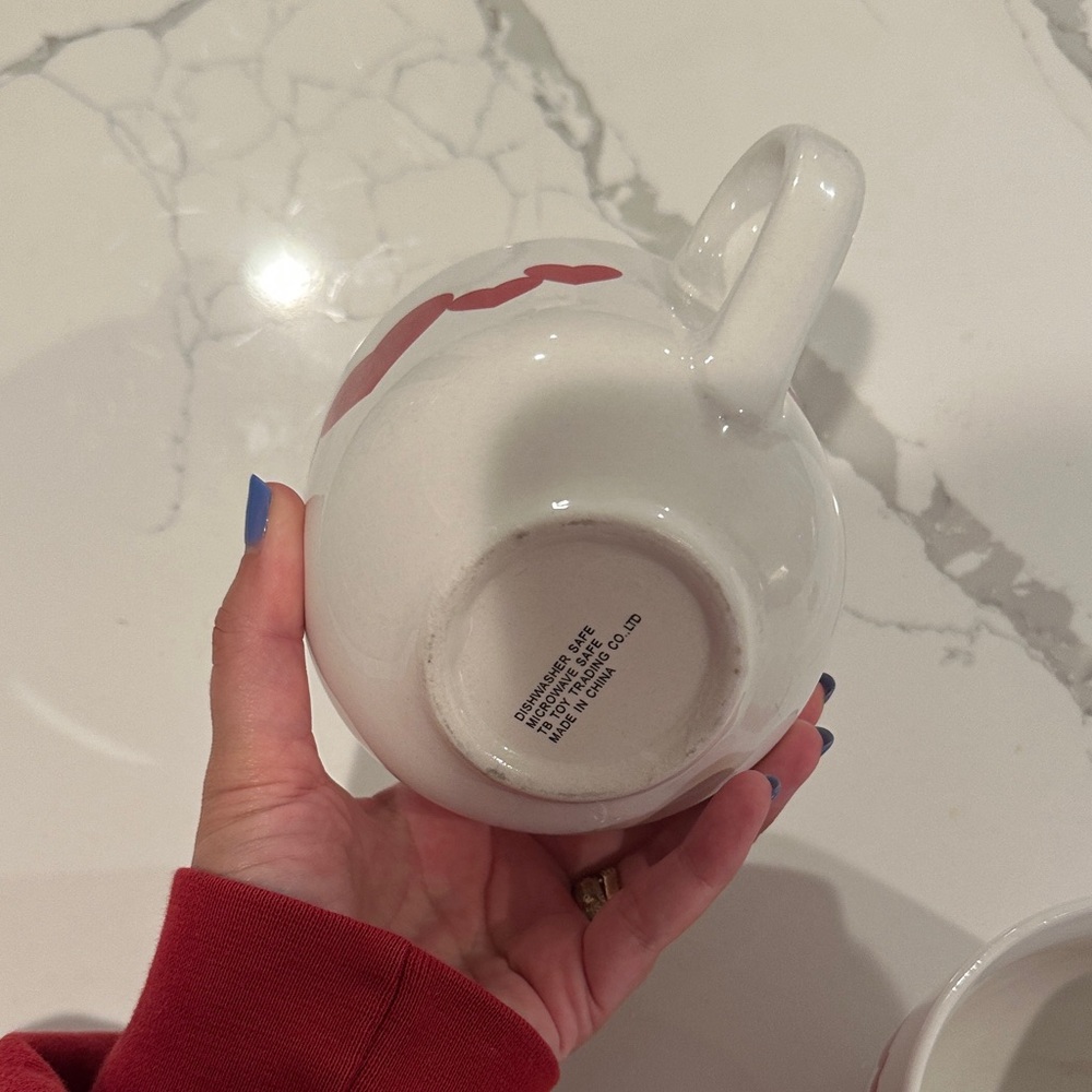 Vintage Set of Red Heart Ceramic Mugs (2) - Picture 6 of 12